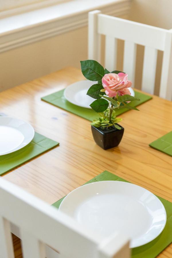 New 2 Bed Apartment With Stunning Views Of Arthur Seat Mountain 에든버러 외부 사진