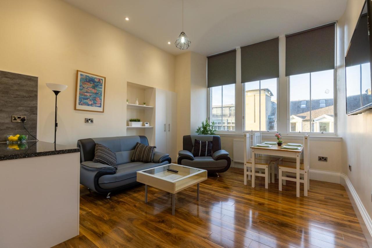 New 2 Bed Apartment With Stunning Views Of Arthur Seat Mountain 에든버러 외부 사진