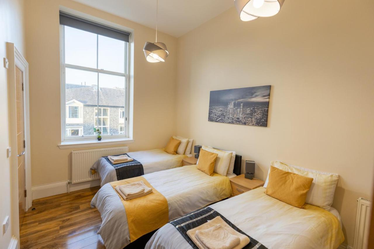 New 2 Bed Apartment With Stunning Views Of Arthur Seat Mountain 에든버러 외부 사진