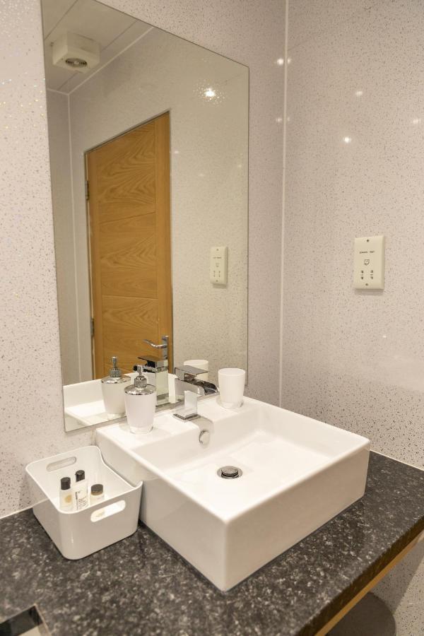 New 2 Bed Apartment With Stunning Views Of Arthur Seat Mountain 에든버러 외부 사진